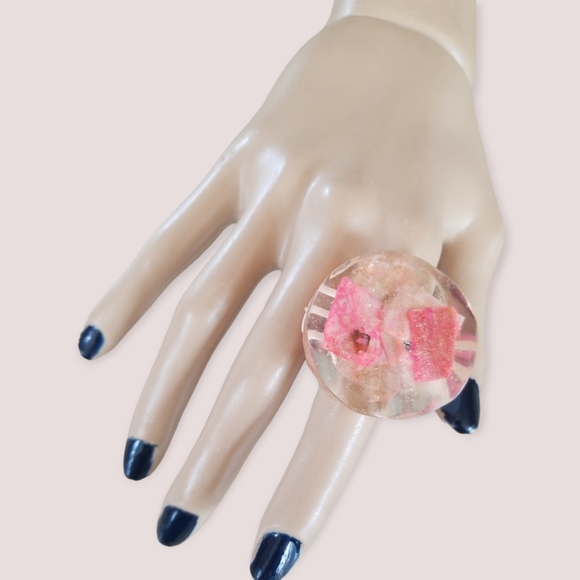 Vintage Made In Philippines Lucite Seashell Ring One Size - Picture 6 of 9